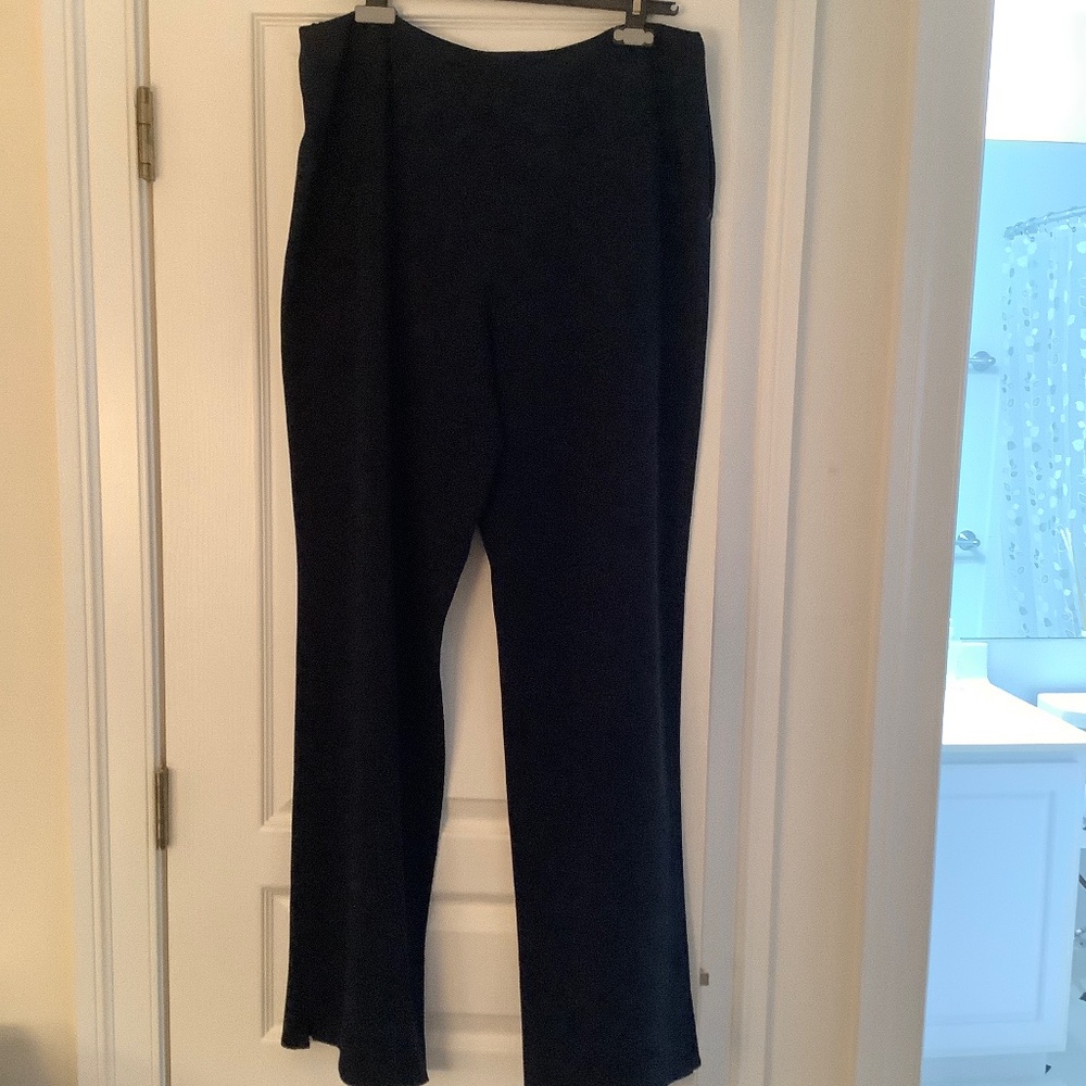 Anne  Klein Women’s trousers with side zipper. Size 14.  I put 12 below as there